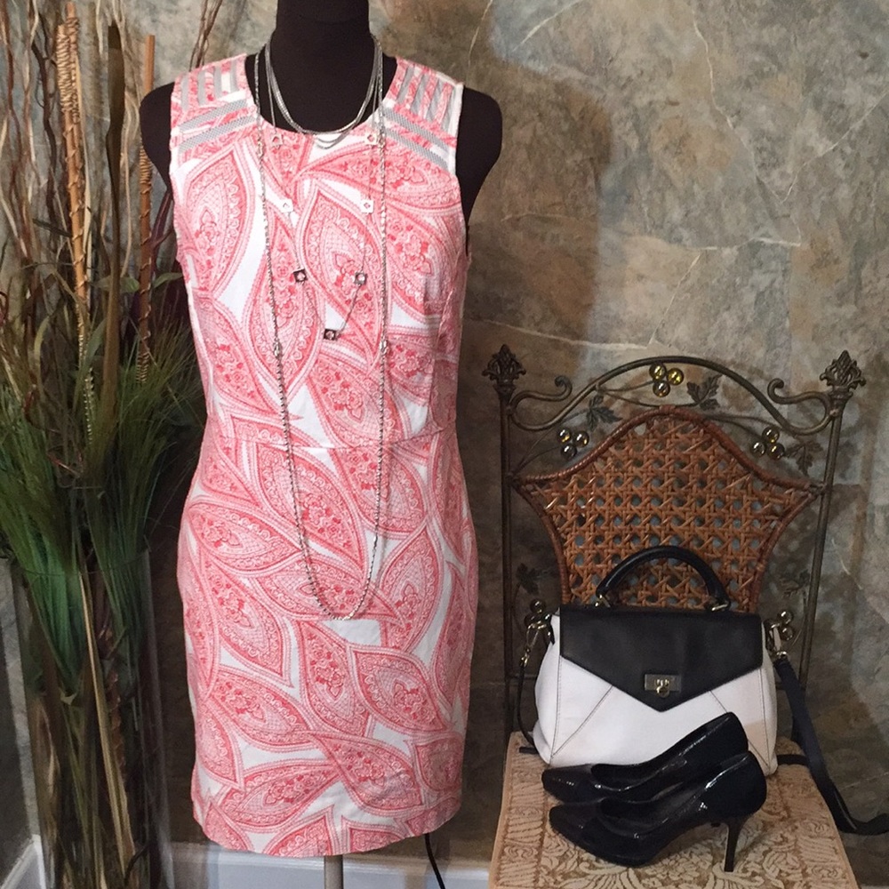 Banana republic 🌹 Stunning coral paisley dress